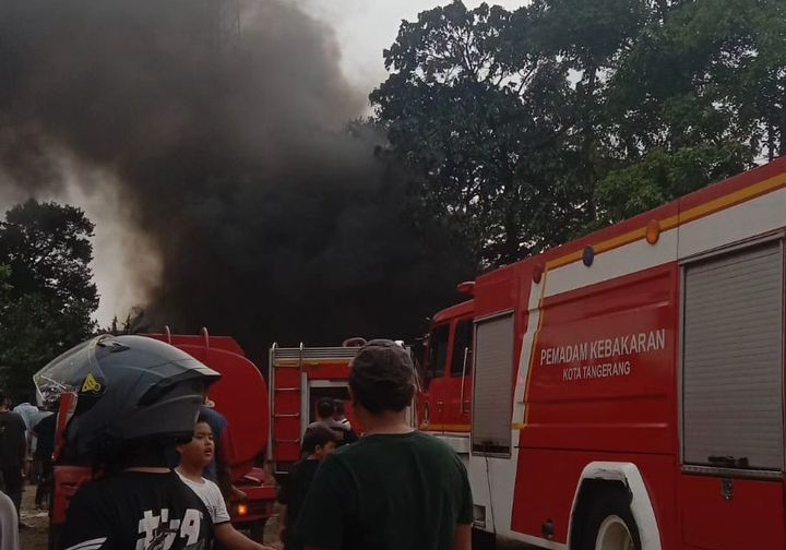 Kebakaran Di Tangerang Hari Ini 27 Agustus 2023 Menghanguskan Gudang