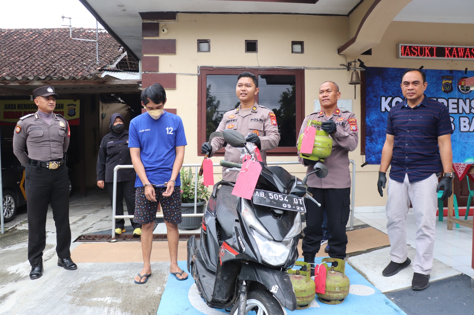 Kasus Terbaru Pencurian Di Bantul Pengamen Badut Bobol Tiga Warung