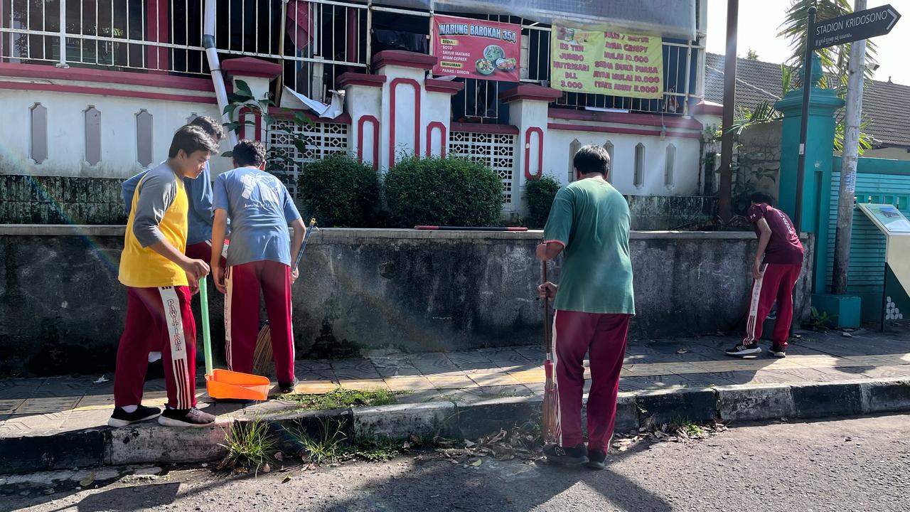 Terapkan Pengelolaan Sampah Secara Mandiri, Gerakan Bersih Sekolah Dilaunching di SMP Negeri 5 ...