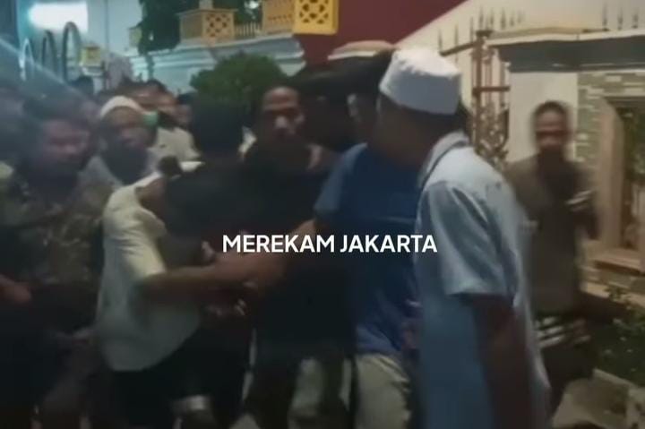 Pelaku maling motor dikepung warga di Jakarta Utara