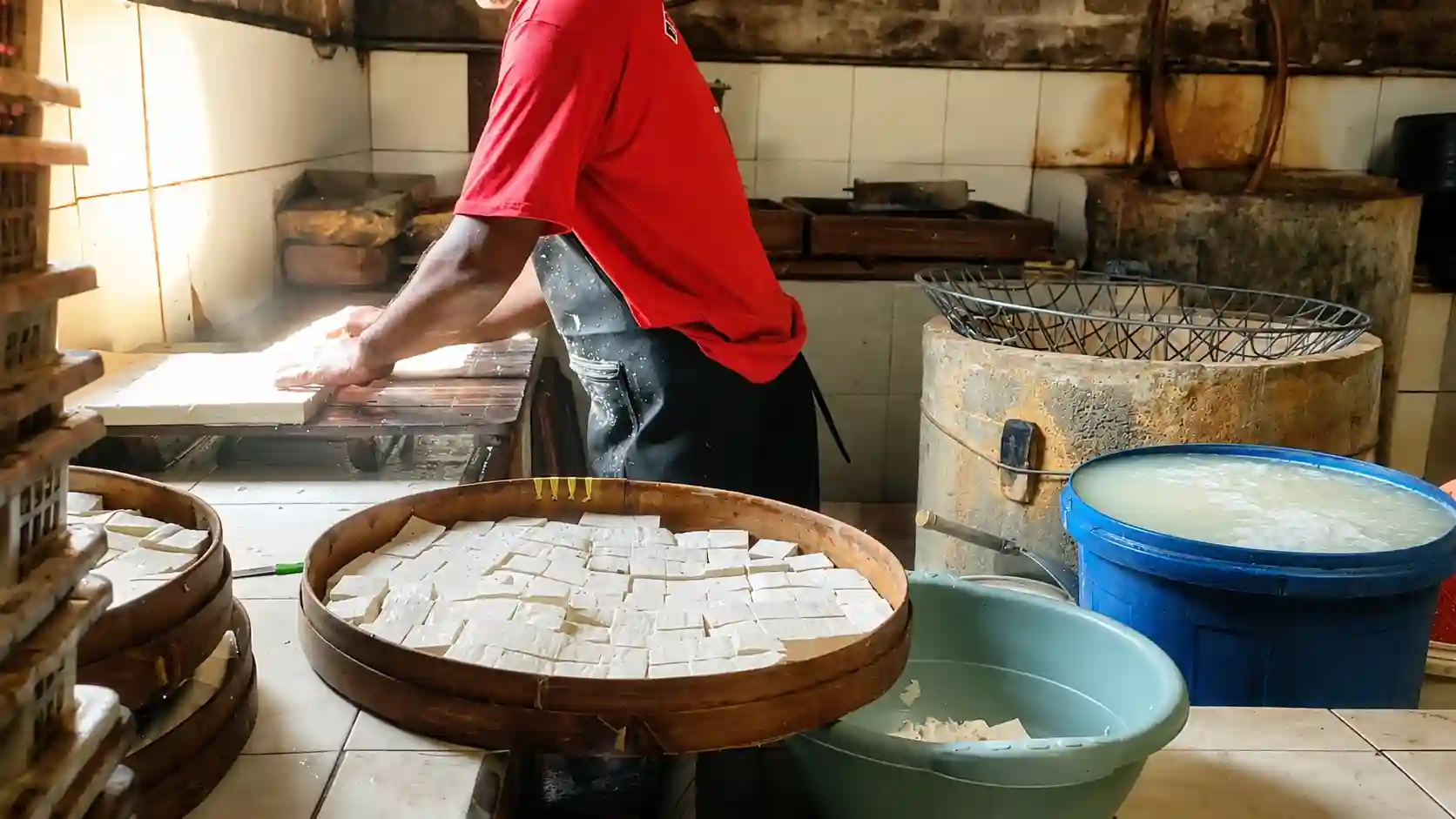 Perajin Tahu di Tuksono Menjerit, Harga Kedelai Impor Melonjak dan Keuntungan Tergerus