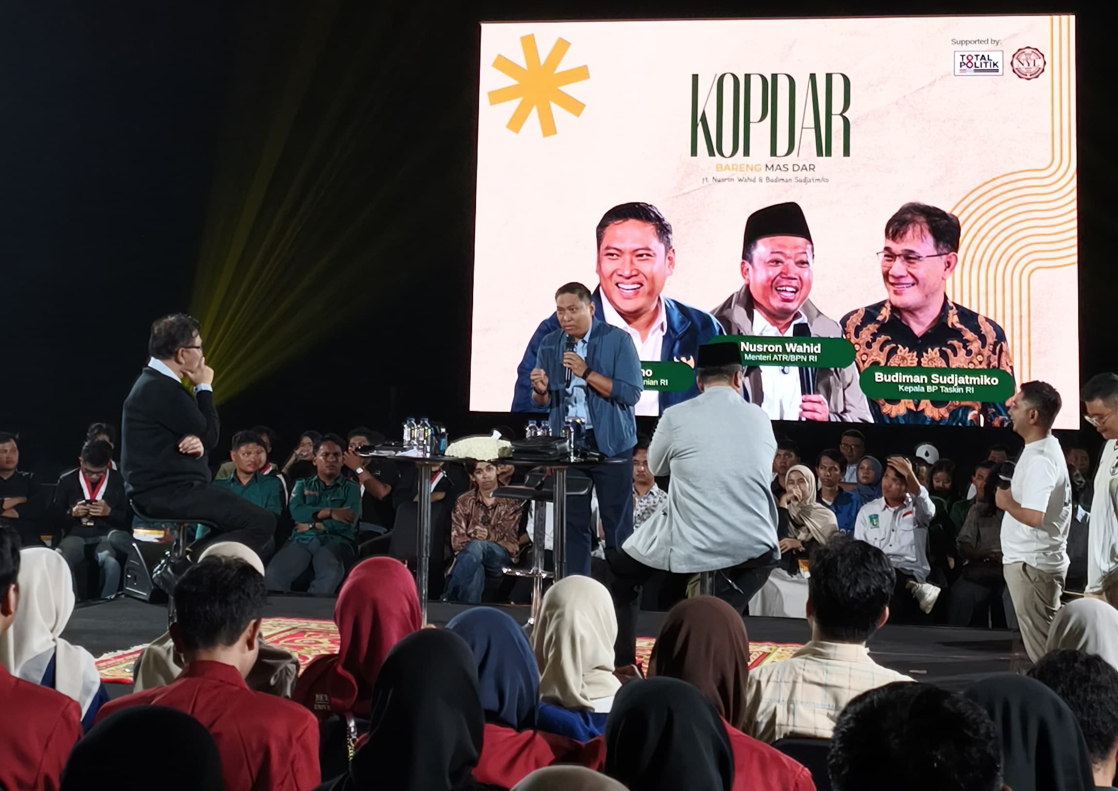 Sudaryono Bahas Pertumbuhan Ekonomi dan Pemerataan Kesejahteraan Nasional dalam Kopdar di UGM