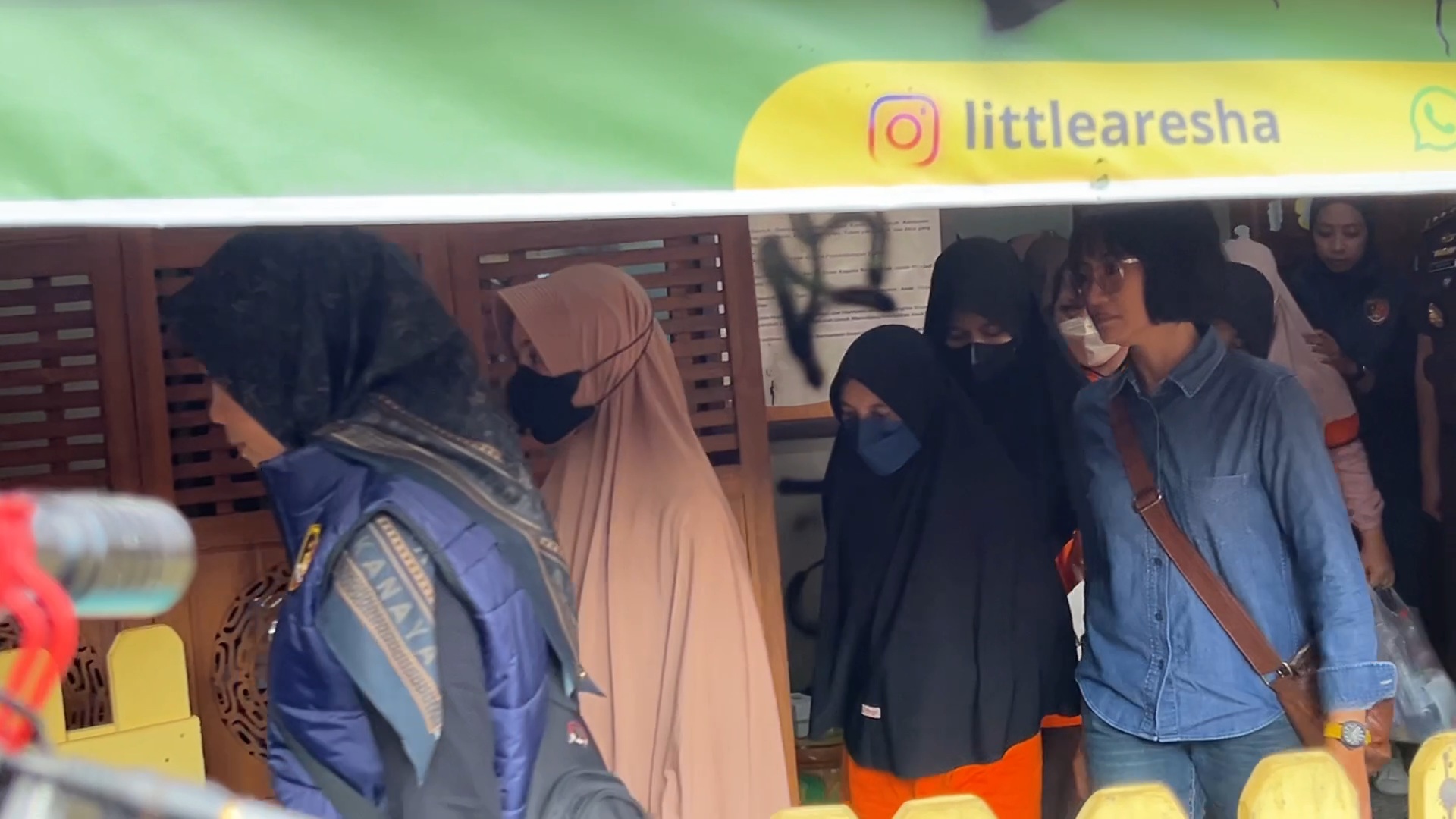 Luapan Emosional Orang Tua Korban Warnai Rekonstruksi Kasus Kekerasan Anak Daycare Little Aresha