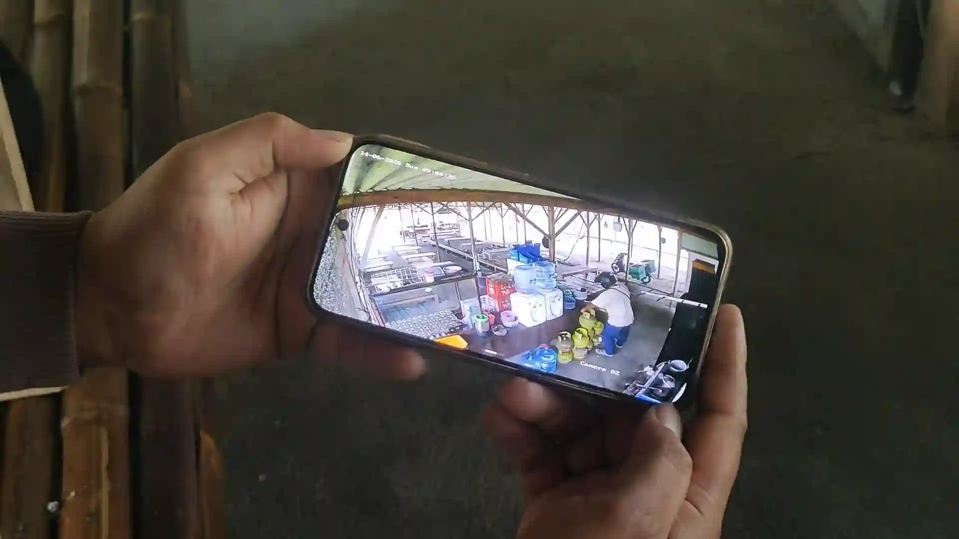 Sebelas Tabung Gas Melon Dicuri, Aksi Pelaku Terekam CCTV Warung