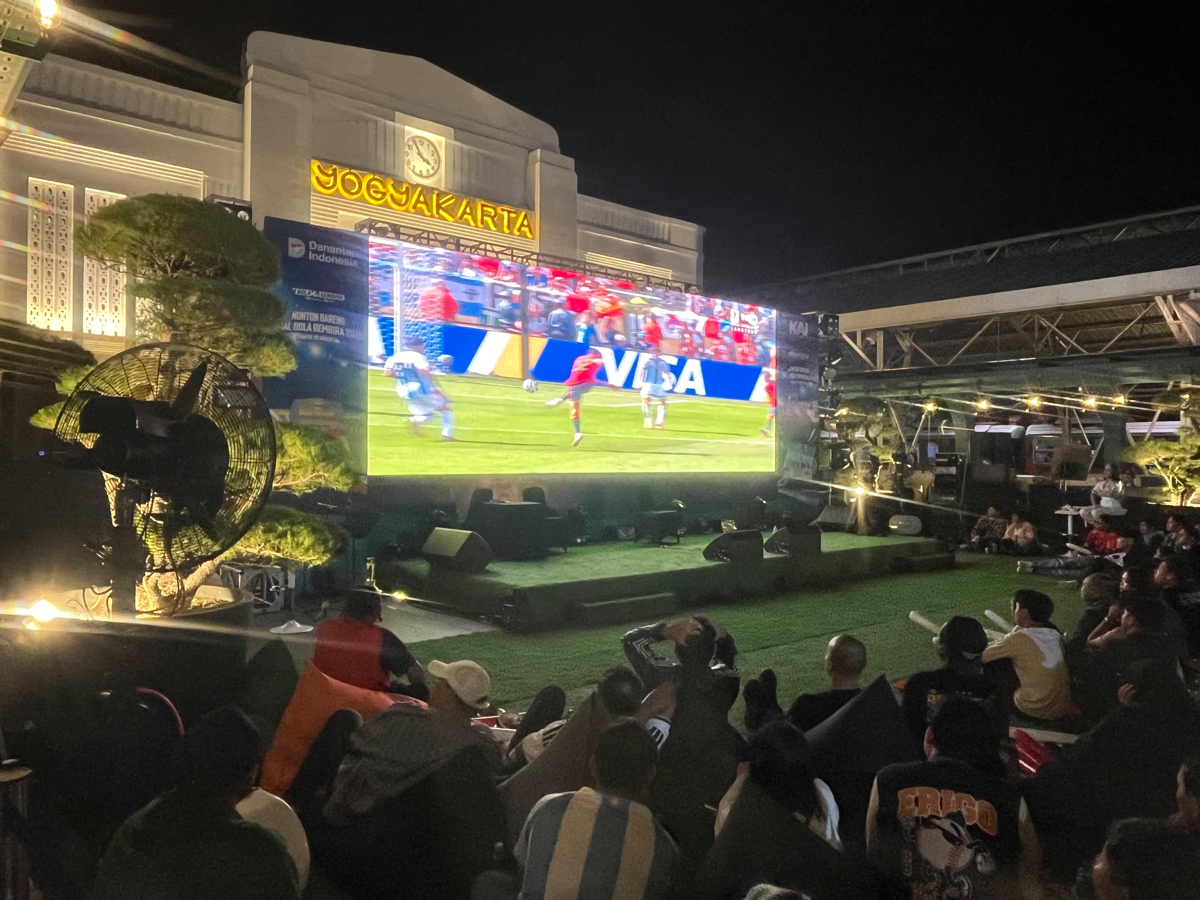 Meriah! Nobar Final Piala Dunia 2026 di Stasiun Yogyakarta