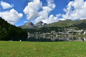 destinasi wisata terkenal di negara Swiss, St. Moritz
