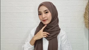 Gaya Hijab Pashmina Lebaran 2022