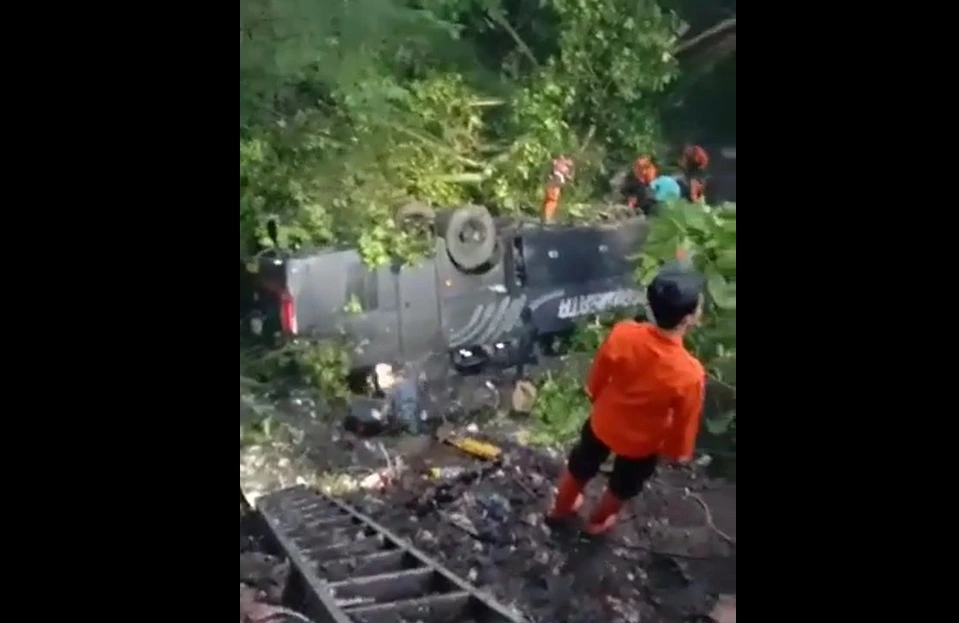 Insiden Kecelakaan Bus Masuk Jurang Di Rajapolah Tasikmalaya, 4 Korban ...