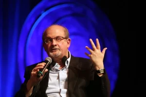 kabar terbaru Salman Rushdie