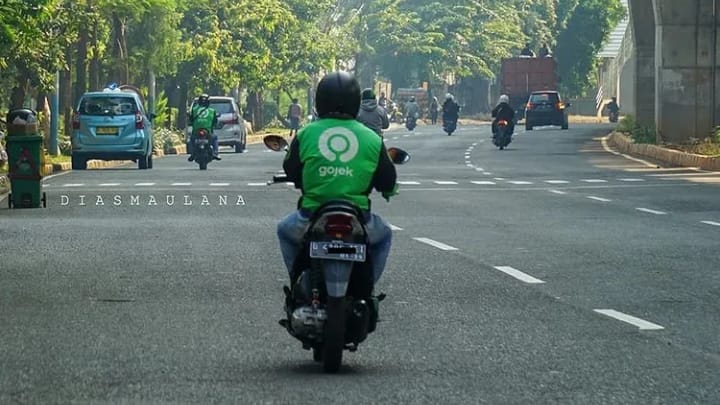 Resmi! Tarif Ojek Online Naik Mulai Agustus 2022, Dibagi 3 Zona Berikut ...