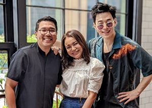 Henry eks SuJu pamer foto dengan artis Indonesia