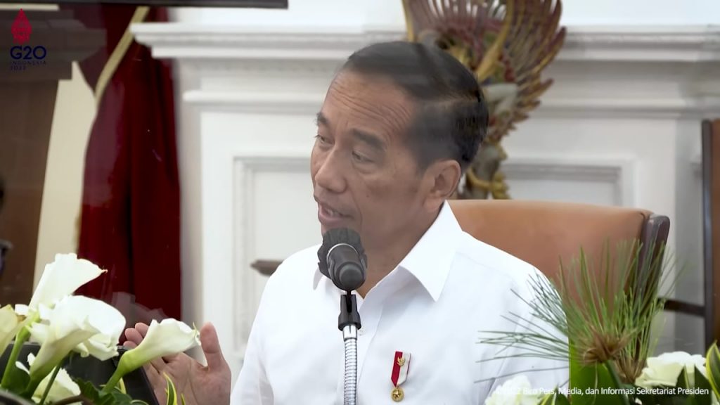 Jokowi minta layanan imigrasi dipermudah