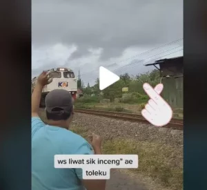 anak istimewa penyuka kereta api di Malang