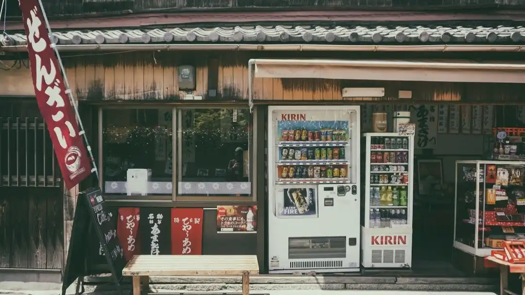 3 Vending Machine Unik di Jepang, Ada yang Packaging-nya Mengecoh Pembeli