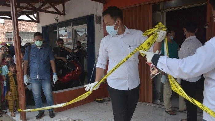 3 Fakta Kasus Waria Ditemukan Tewas Di Salon Bekasi Jenazah Membusuk Di Samping Kasur Salon 5498