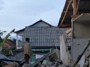 Evakuasi Korban Gempa Cianjur di Cugenang