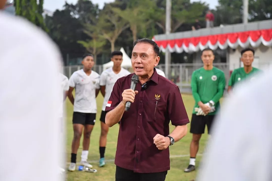 Iwan Bule Mundur Dari Ketua Umum PSSI Tunggu Keputusan KLB Karena Hal ...