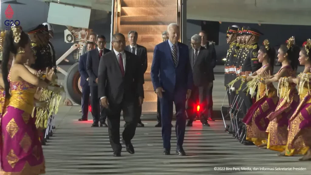 Momen Joe Biden tiba di Bali