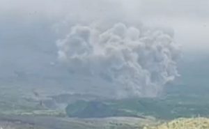 Gunung Semeru erupsi hari ini