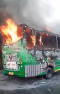 Kondisi bus yang terbakar di Jamin Ginting