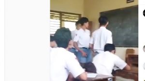 Video viral anak SMA bentak guru 
