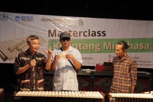 Masterclass ISI Yogyakarta, Kolintang Dimainkan dengan Cara, Sejarah Kolintang