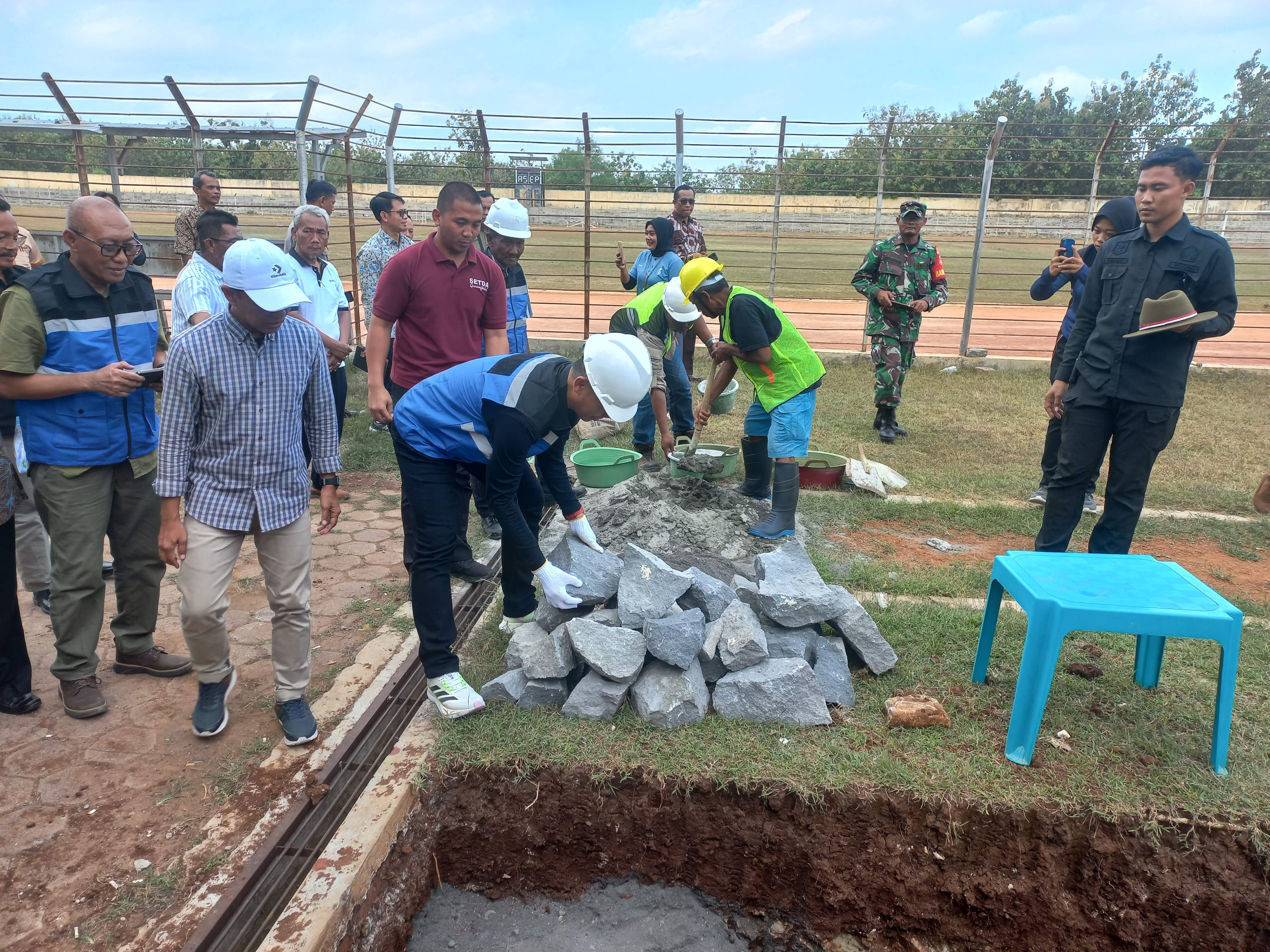 Persiapan PORDA 2025, Pemerintah Gelontor Rp 5,8 Miliar untuk Perbaikan Stadion Handayani