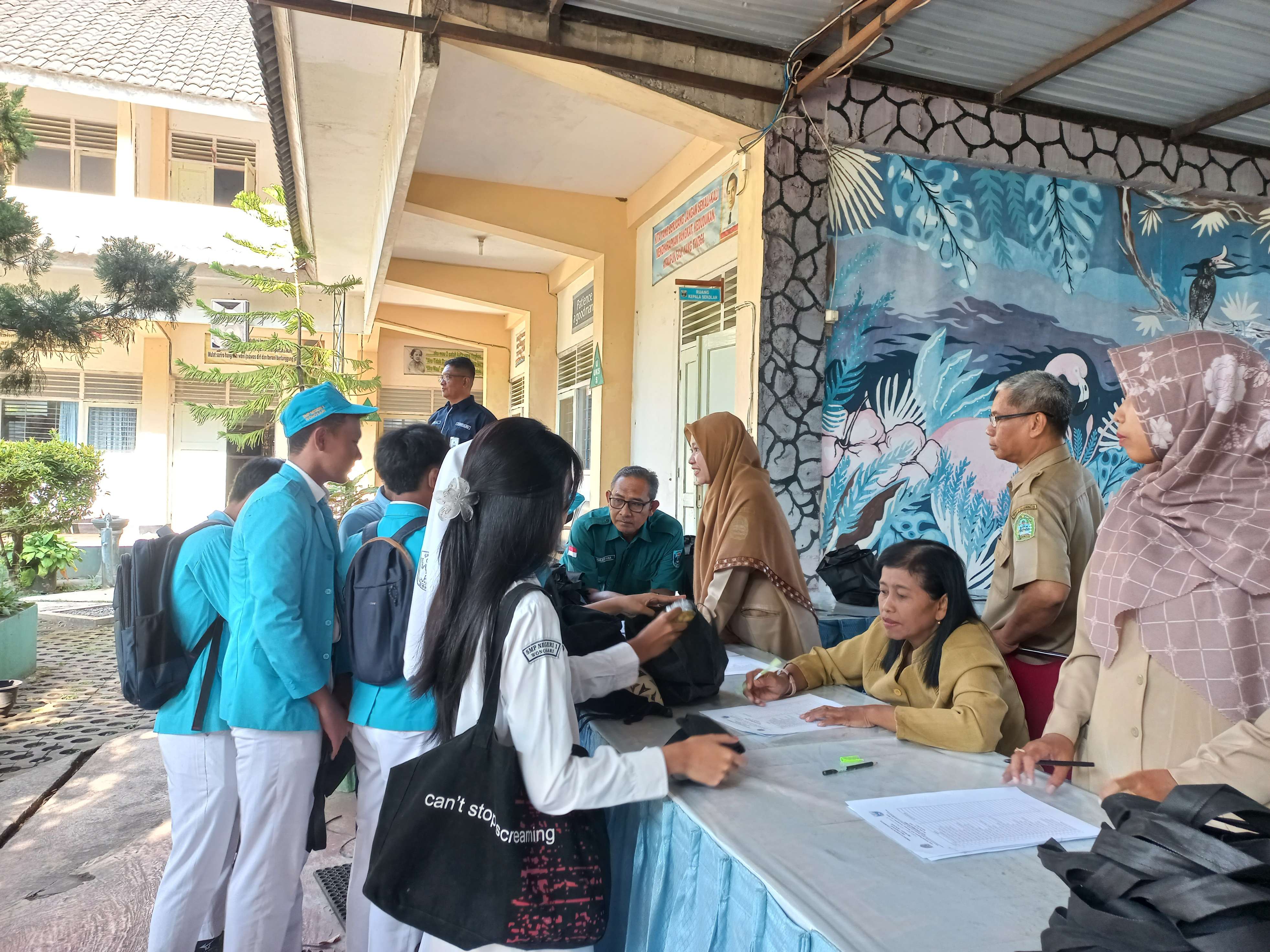 Dapur Sehat Kembali Bagikan Makanan Siap Santap Untuk Pelajar Gunungkidul