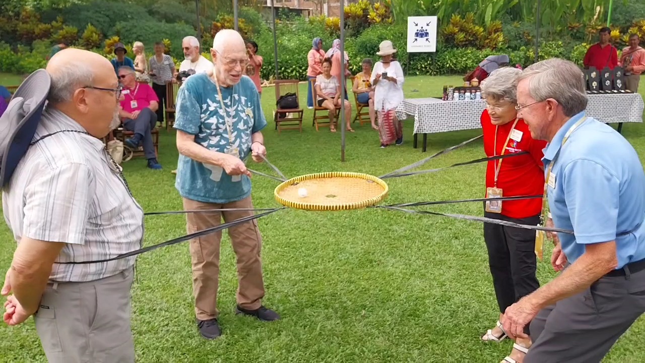 Bule dari Berbagai Negara Ikuti Lomba Agustusan hingga Serangkaian Budaya Jawa di Jogja