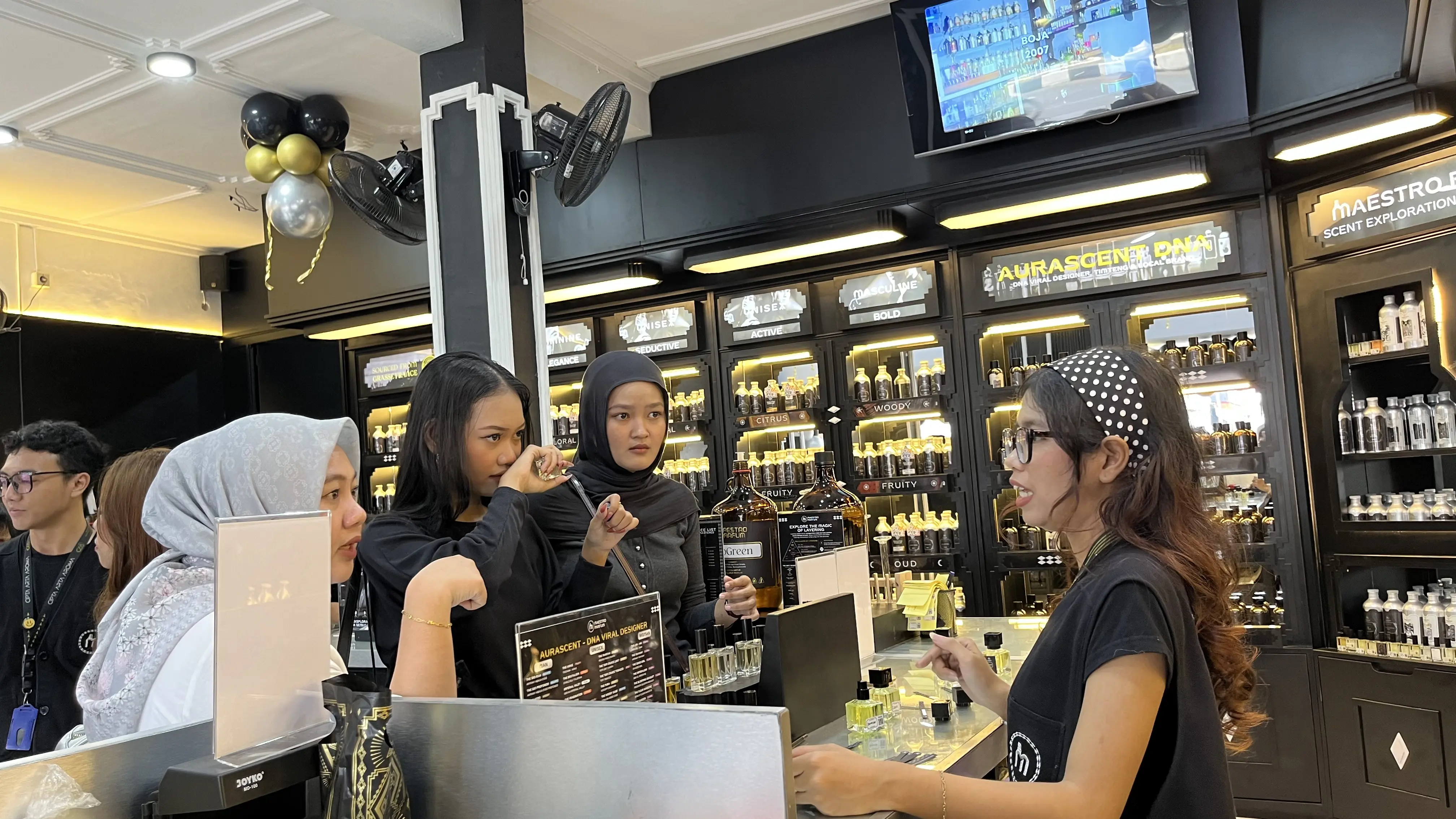 Bisnis Parfum di Jogja Makin Wangi, Aroma Manis Jadi Favorit Mahasiswa