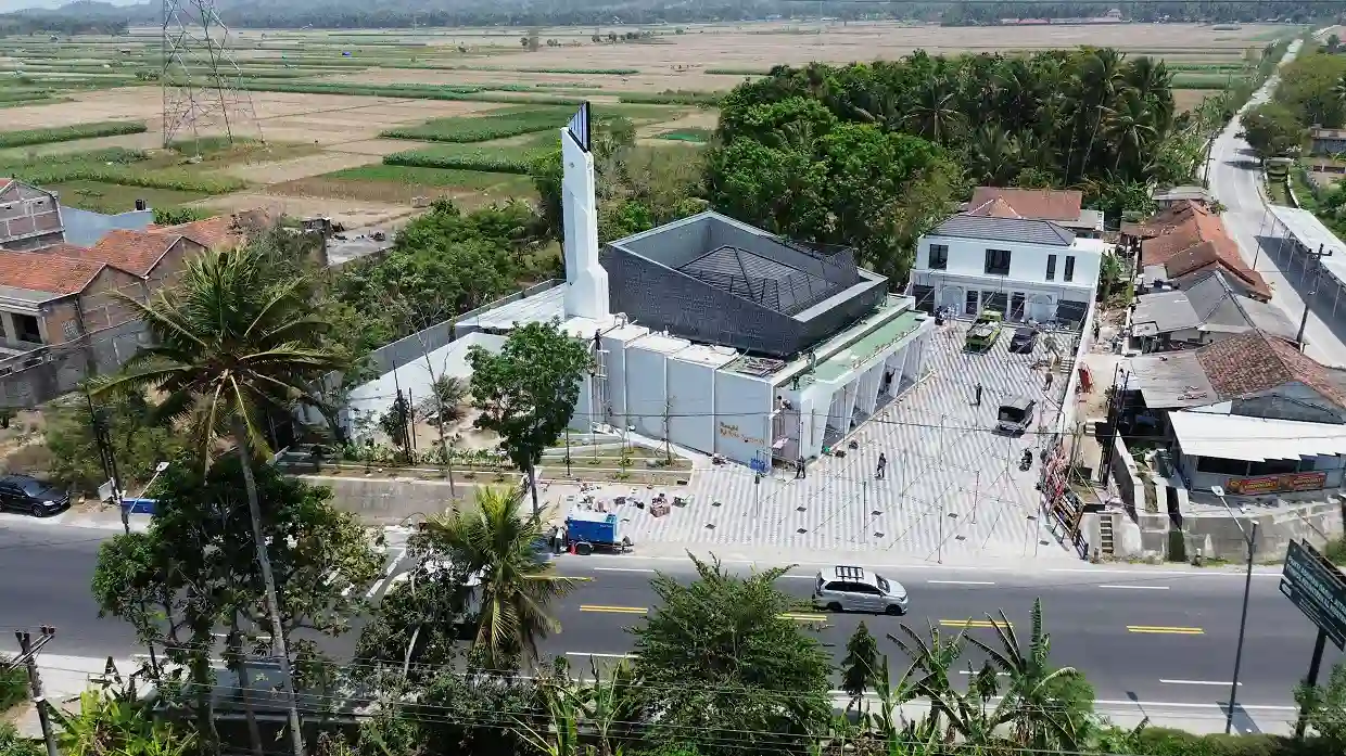 Kesan Warga dalam Peresmian Masjid Hj Anis Syarifah