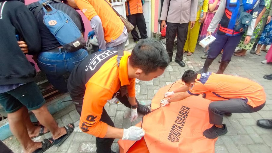 penemuan jasad bayi dalam kantong plastik di Surabaya