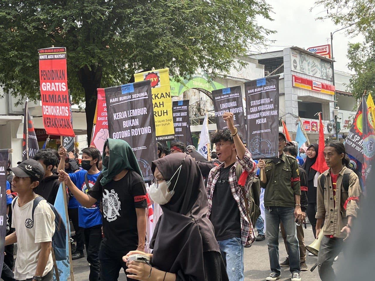 Peringati May Day, Buruh di Jogja Gelar Aksi Demonstrasi
