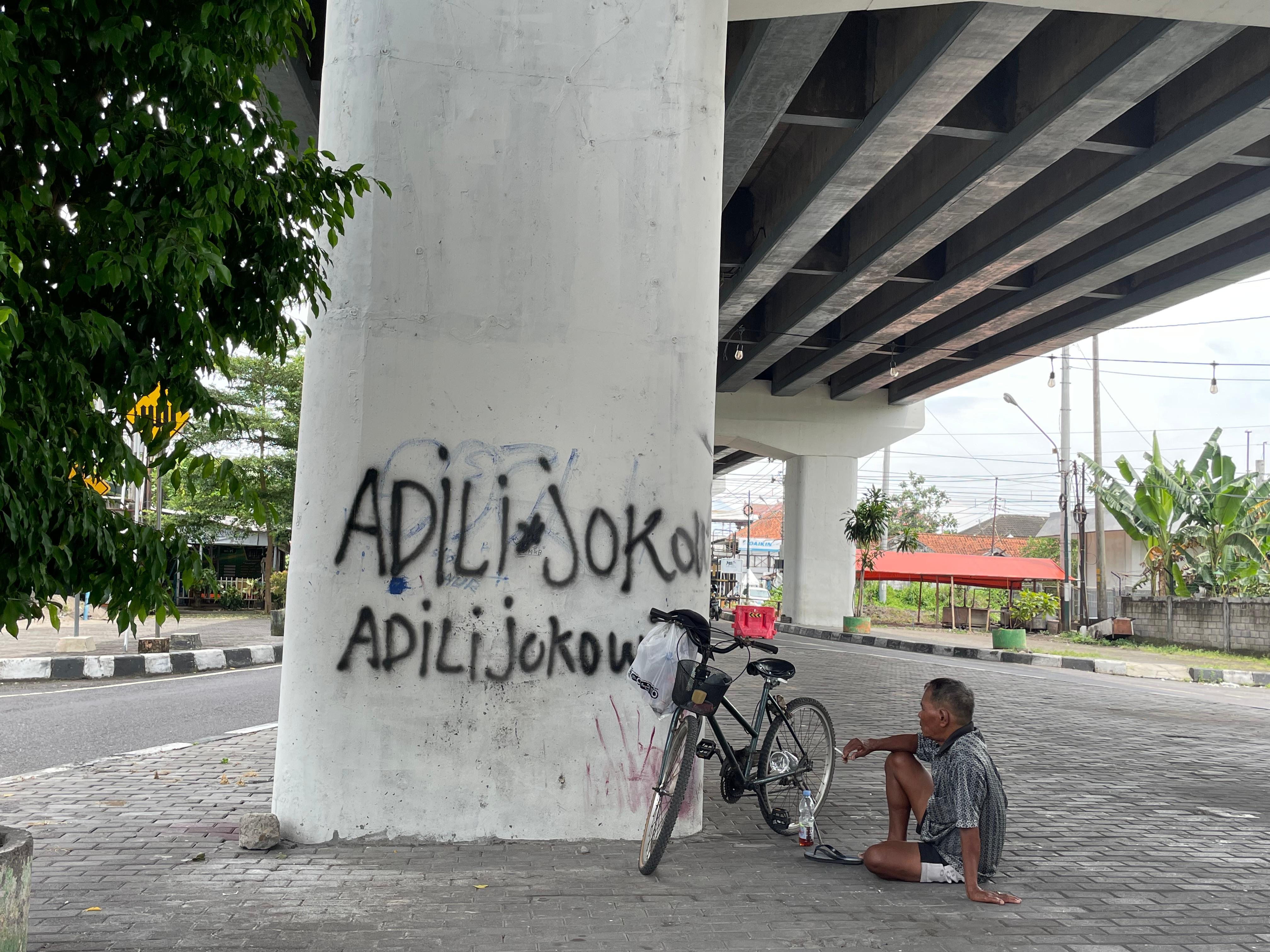 Adili Jokowi Menyebar Di Jogja, Polisi Buru Pelaku Corat-coret