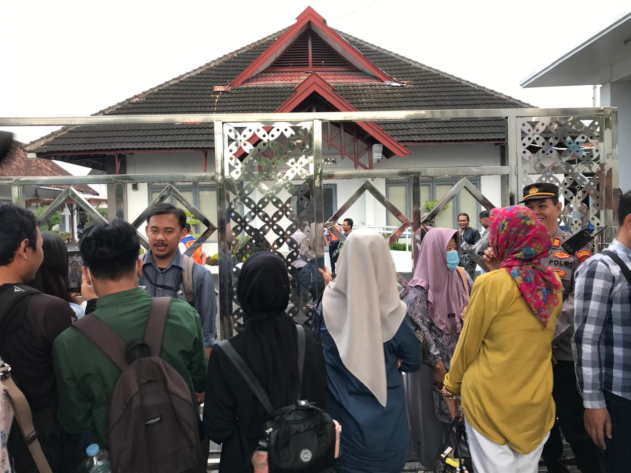 Diminta Segera Angkat Kaki, Warga Terdampak Penataan Stasiun Lempuyangan Minta Tunda Pembongkaran Sampai ...