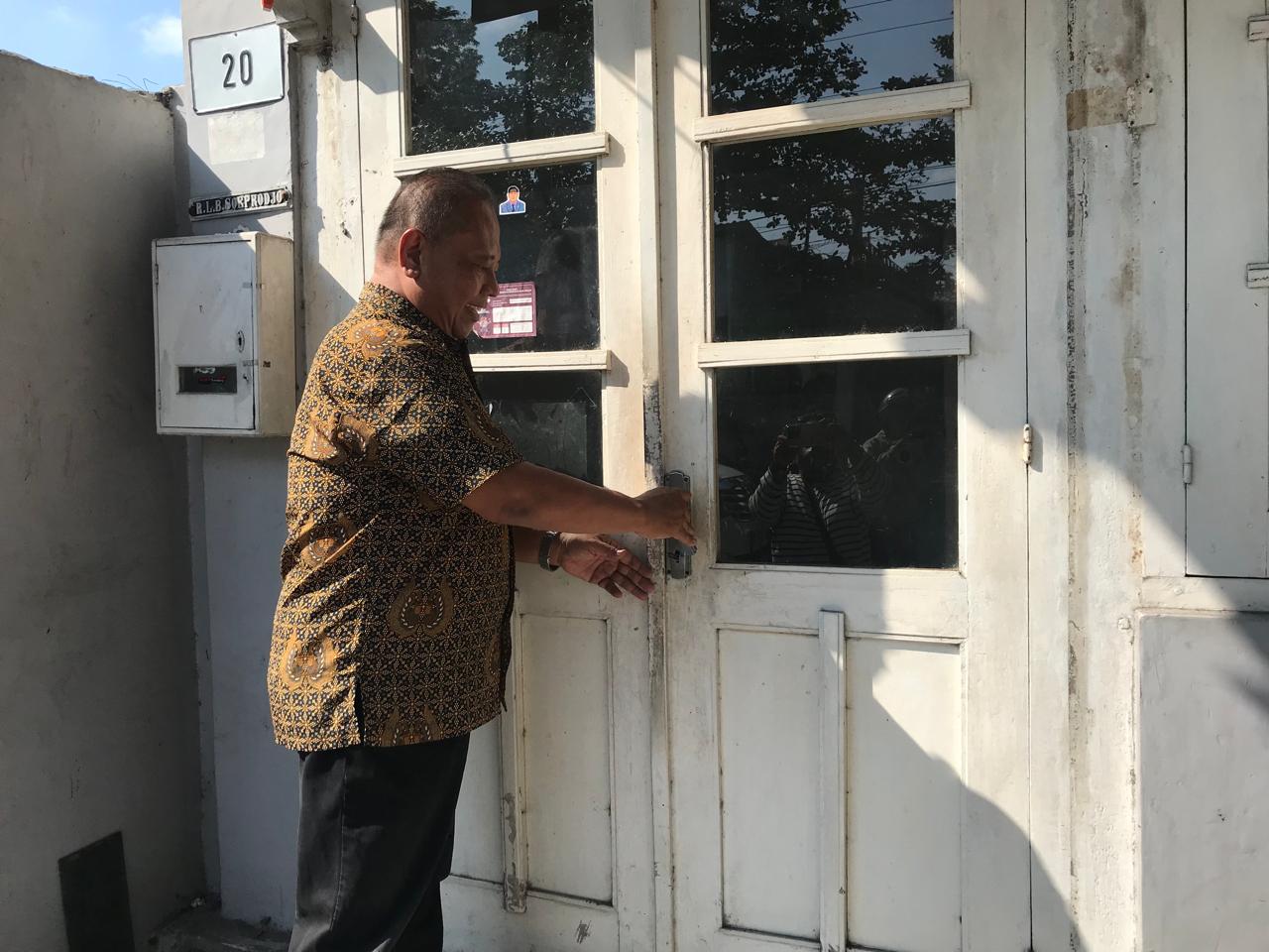 Terdampak Penataan Stasiun Lempuyangan, Warga Tegal Lempuyangan Serahkan Kunci Rumah ke PT KAI