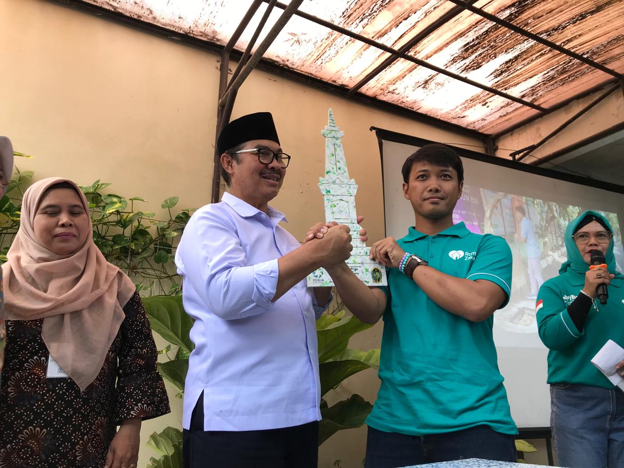 Jogja Life Cycle Inisiasi Daur Ulang Sampah Jadi Produk Bernilai Jual