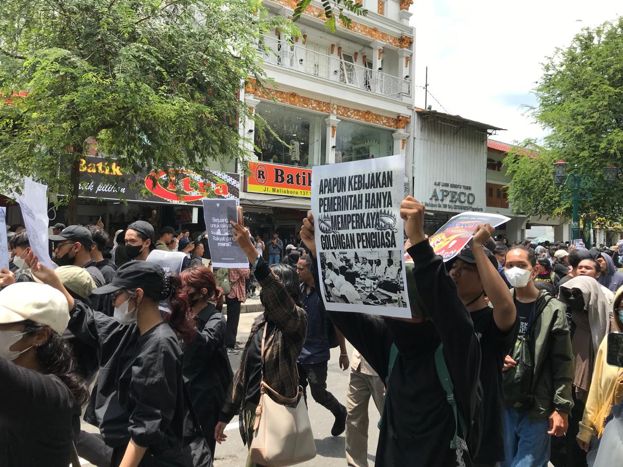 Aksi Demo Jogja Memanggil, Massa Tolak Efisiensi Anggaran