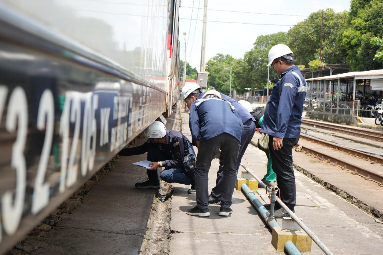 Pastikan Layanan Berjalan Optimal Selama Ramadhan, Sejumlah Kereta Api Hingga Sarana Prasarana Diperiksa