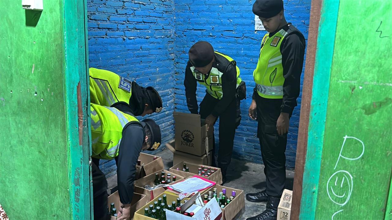 Duh! Polres Bantul Sita Ribuan Botol Miras Hasil Operasi Januari-Mei 2025