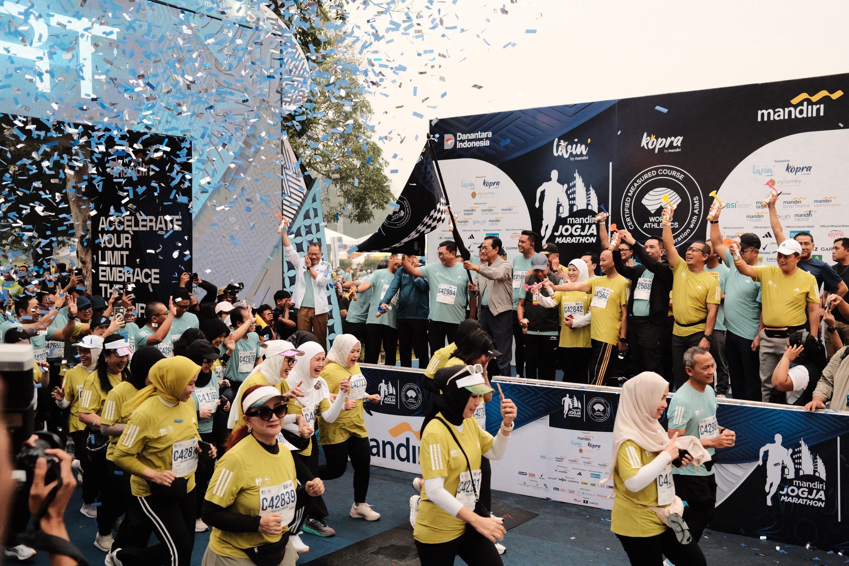 9.200 Pelari dari 17 Negara Susuri Kawasan Candi Prambanan