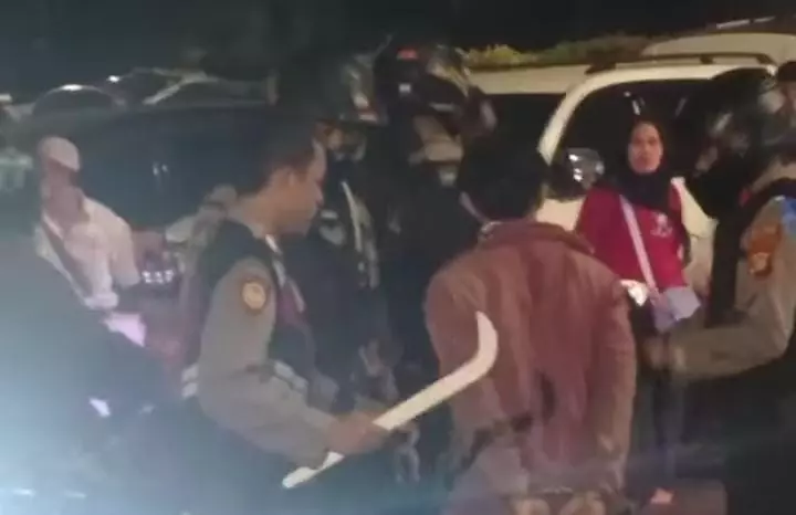 2 Pemuda Bersajam Ditangkap Polisi di Pasar Minggu Jakarta Selatan, Diduga Akan Melakukan ...