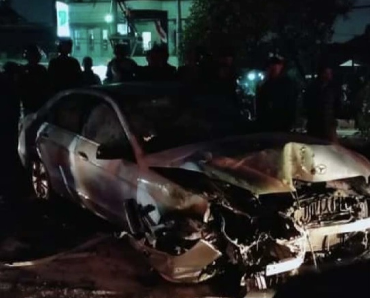 Viral Mobil Mercy Tabrak Pak Ogah Di Ringroad Barat Jogja Hingga Tewas ...