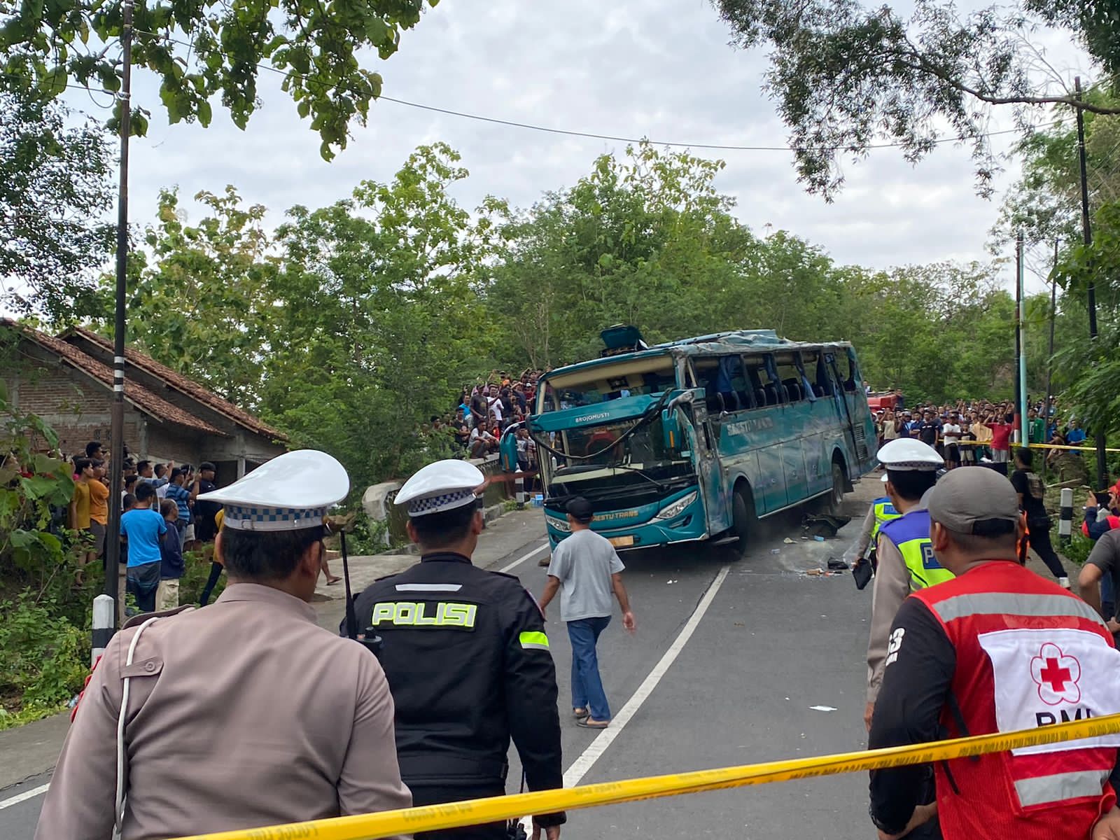 Sopir Bus Trans Saestu Ditetapkan Sebagai Tersangka Atas Kecelakaan di Bukit Bego