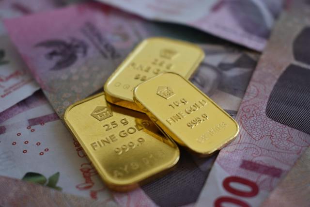harga emas antam hari ini Jumat 1 Desember