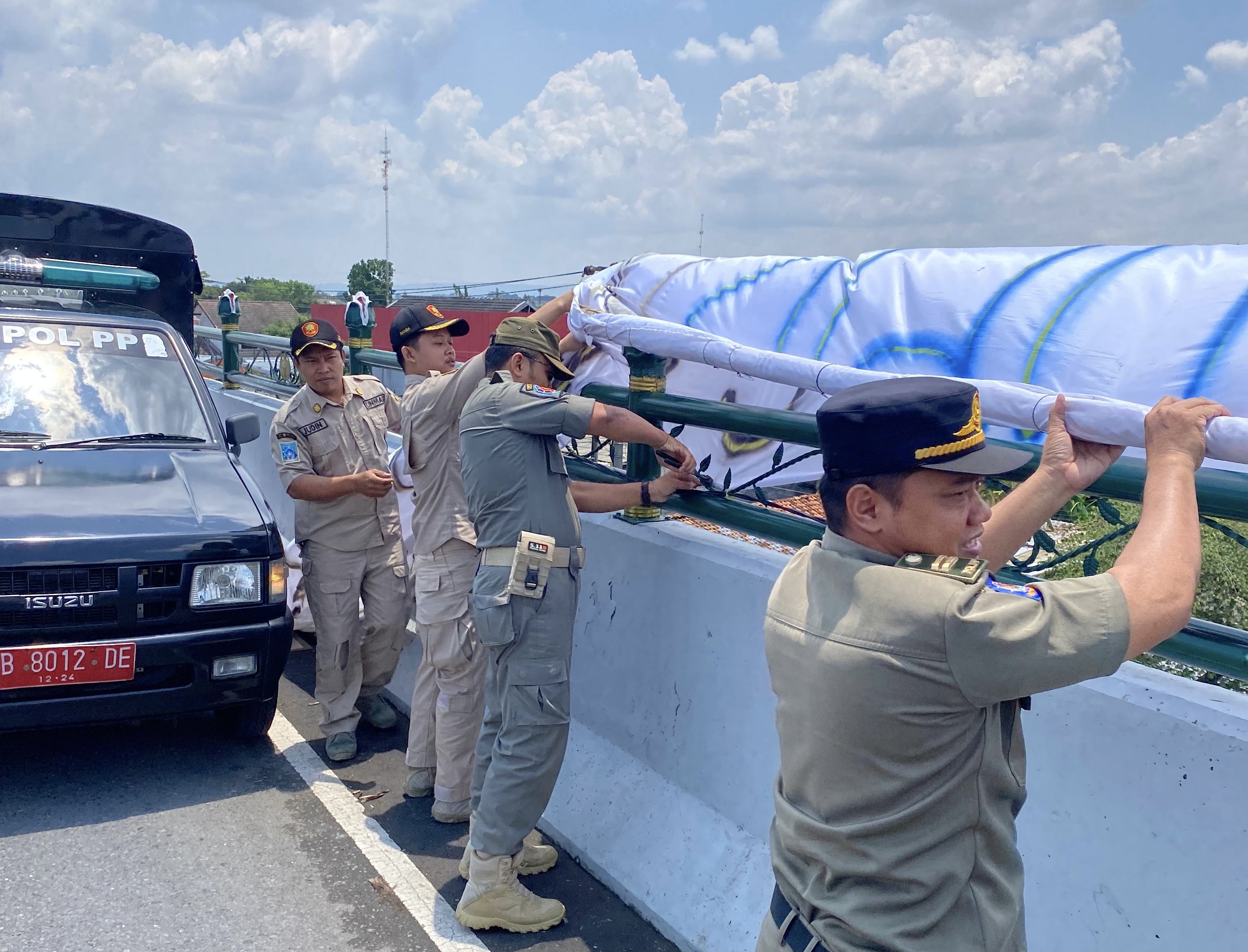 Sejumlah Titik Terpasang Spanduk Provokatif, Bawaslu Sleman Lakukan Penertiban