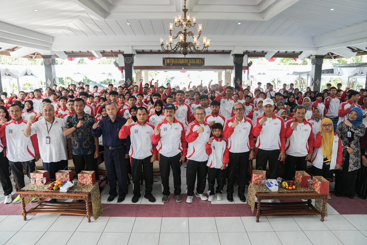 Ratusan Atlet Kontingen Kabupaten Sleman Dilepas untuk Ikuti POPDA 2025