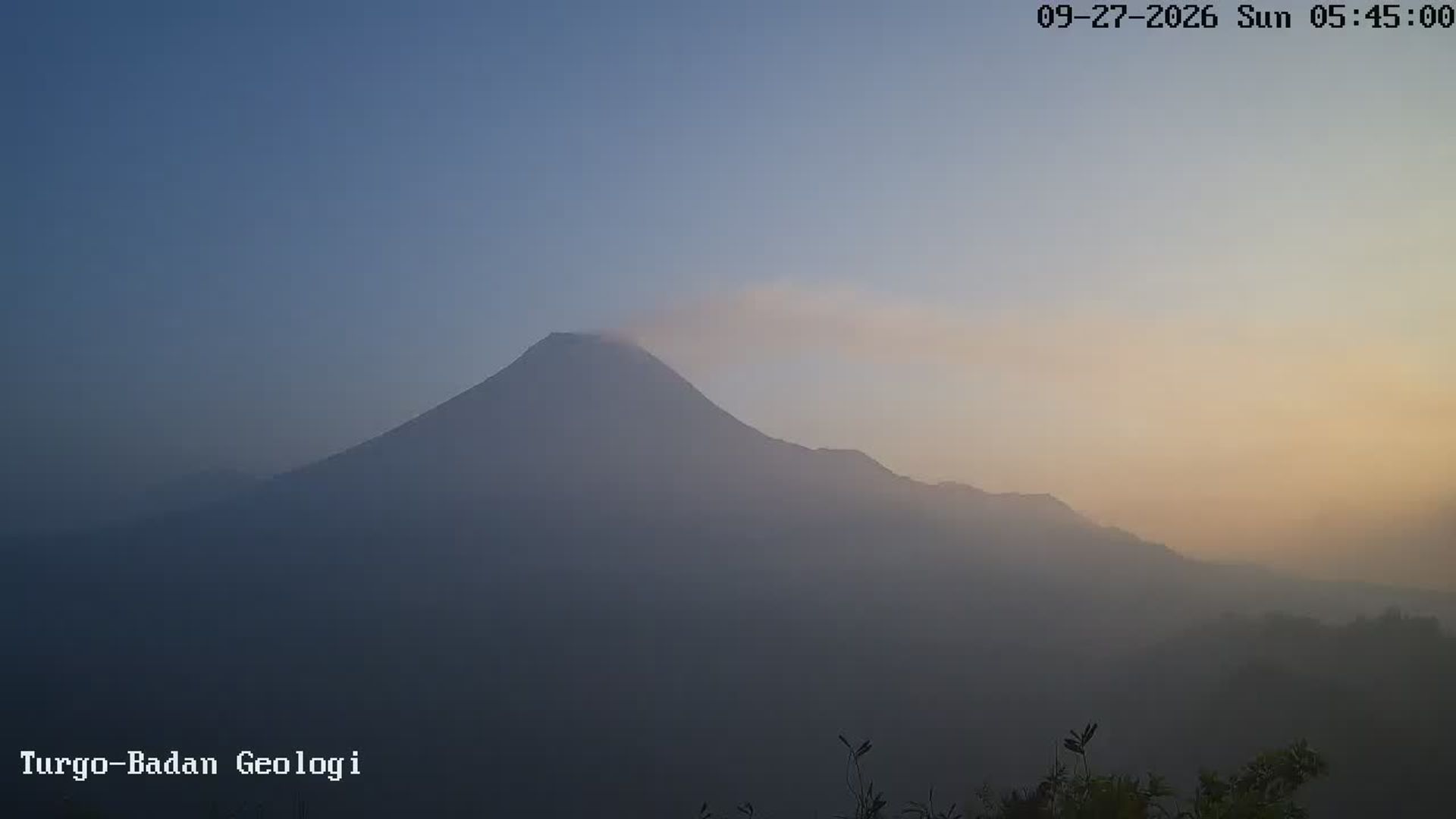 Gunung Merapi Hari ini, 20 Gempa Hybrid dan 14 Guguran Terekam dalam Enam ...