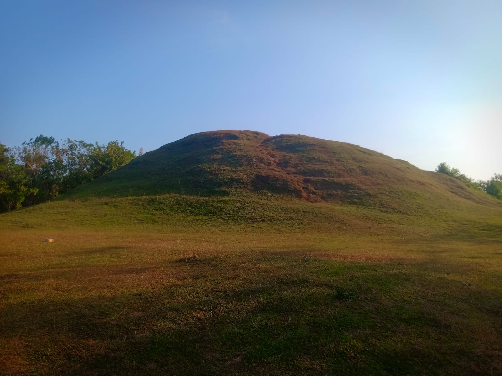 Candi Abang: Situs Bersejarah Unik Berbentuk Bukit Teletubbies