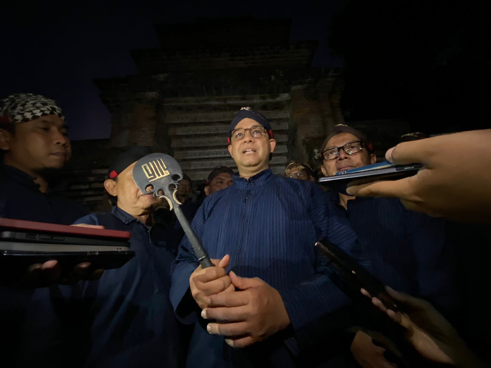 Ziarah Makam Raja Raja Mataram Di Bantul Anies Baswedan Diberi